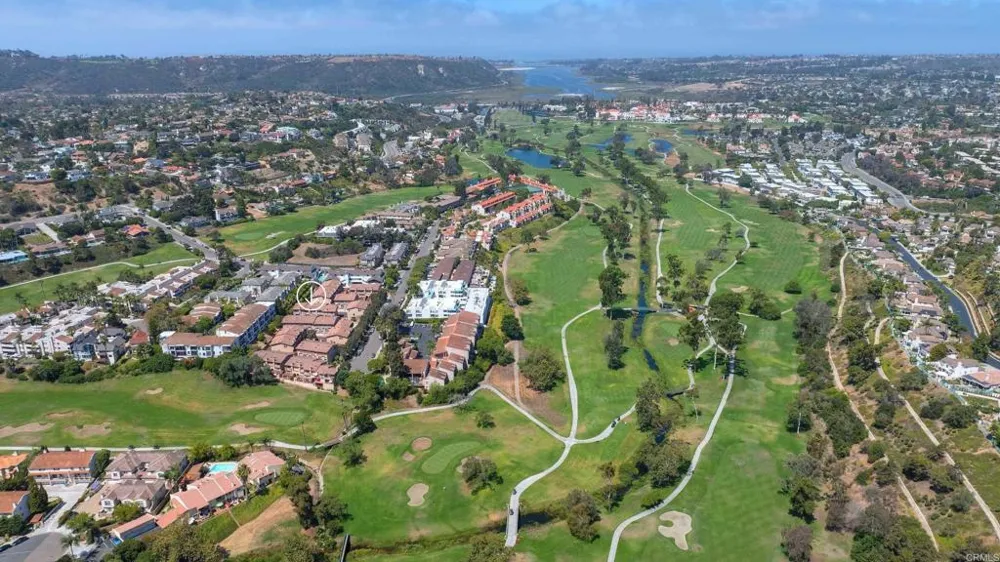 2569 Navarra Drive #C Carlsbad, CA 92009