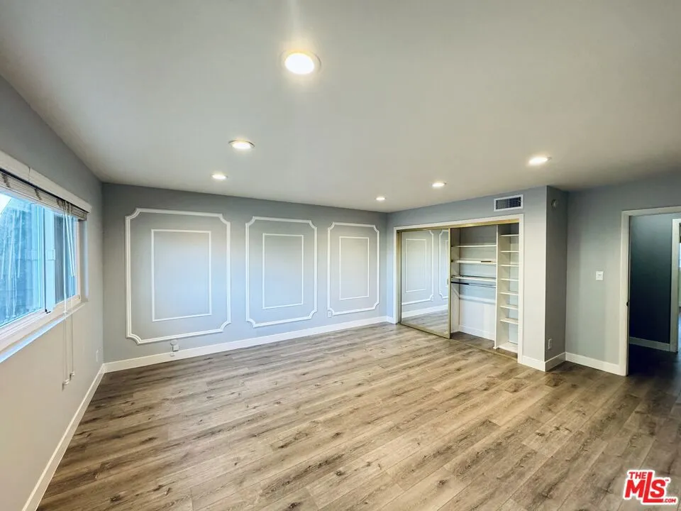 4443 Saugus Avenue #1 Sherman Oaks, CA 91403