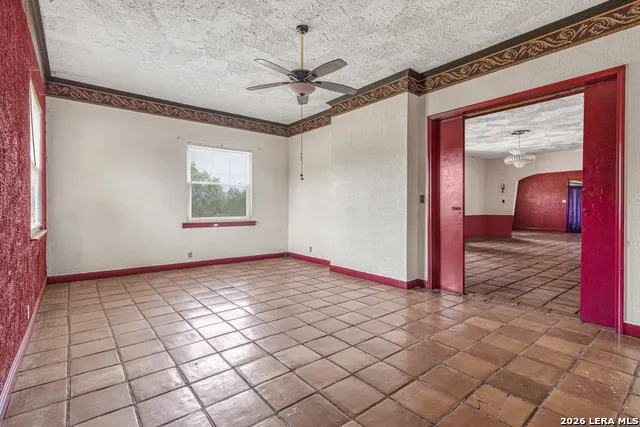 9602 County Road 5723 Castroville, TX 78009