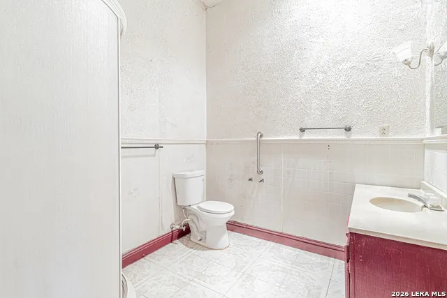 9602 County Road 5723 Castroville, TX 78009