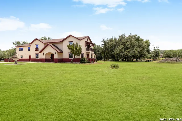 9602 County Road 5723 Castroville, TX 78009