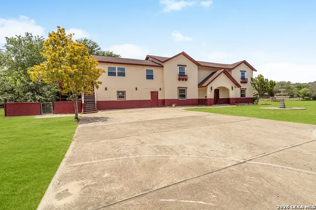9602 County Road 5723 Castroville, TX 78009