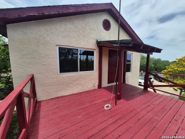 9602 County Road 5723 Castroville, TX 78009