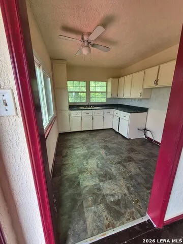 9602 County Road 5723 Castroville, TX 78009