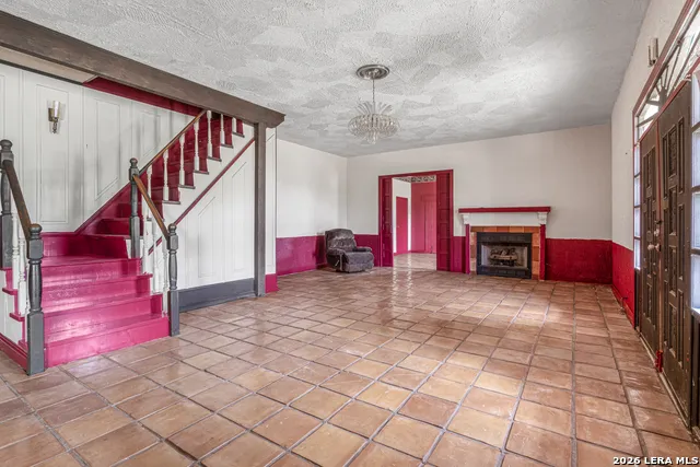 9602 County Road 5723 Castroville, TX 78009