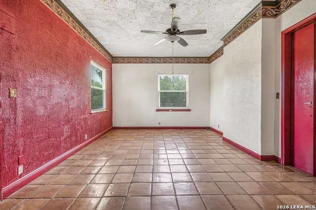 9602 County Road 5723 Castroville, TX 78009