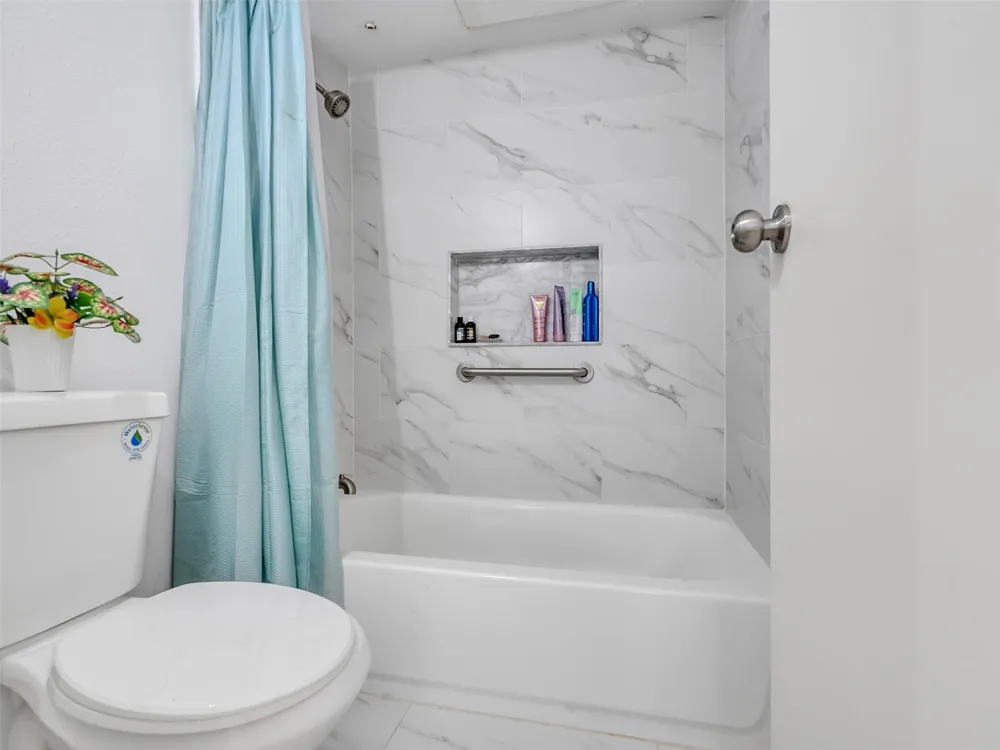 3100 Jeanetta Street #905 Houston, TX 77063