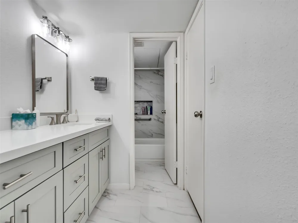 3100 Jeanetta Street #905 Houston, TX 77063