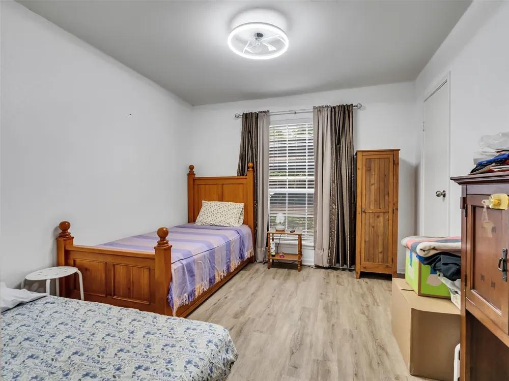 3100 Jeanetta Street #905 Houston, TX 77063