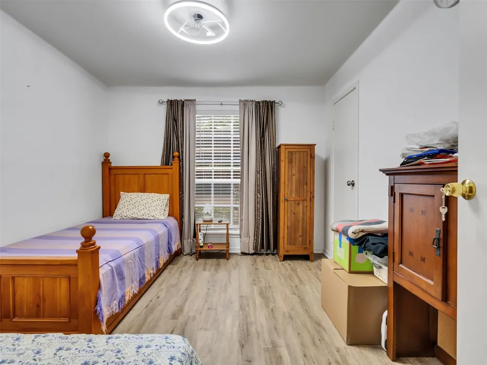 3100 Jeanetta Street #905 Houston, TX 77063