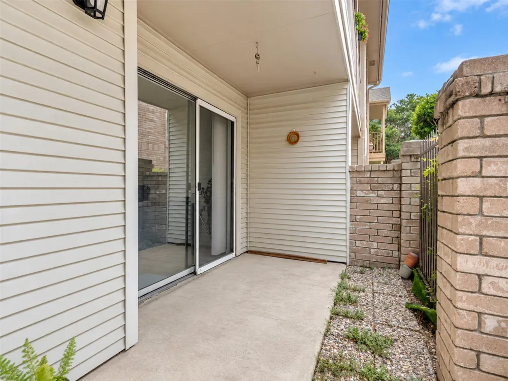 3100 Jeanetta Street #905 Houston, TX 77063