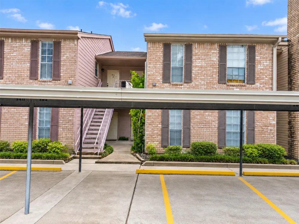 3100 Jeanetta Street #905 Houston, TX 77063
