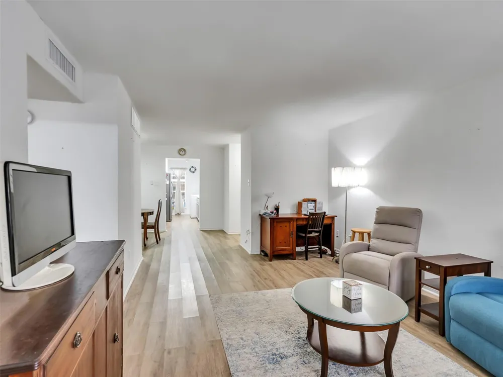3100 Jeanetta Street #905 Houston, TX 77063
