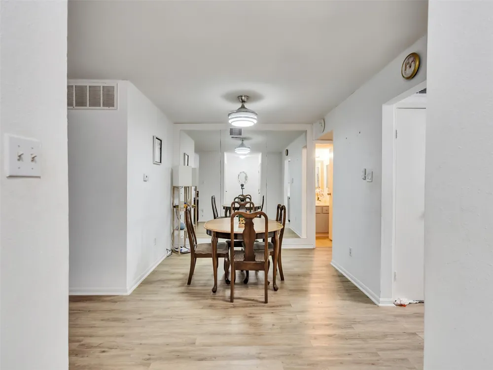 3100 Jeanetta Street #905 Houston, TX 77063