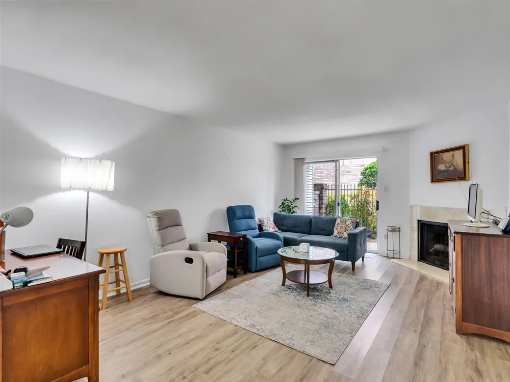 3100 Jeanetta Street #905 Houston, TX 77063