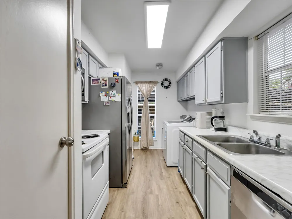 3100 Jeanetta Street #905 Houston, TX 77063