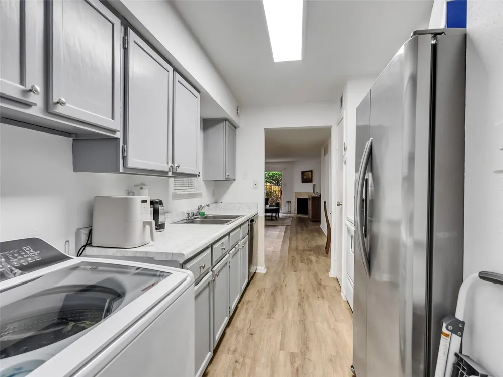 3100 Jeanetta Street #905 Houston, TX 77063
