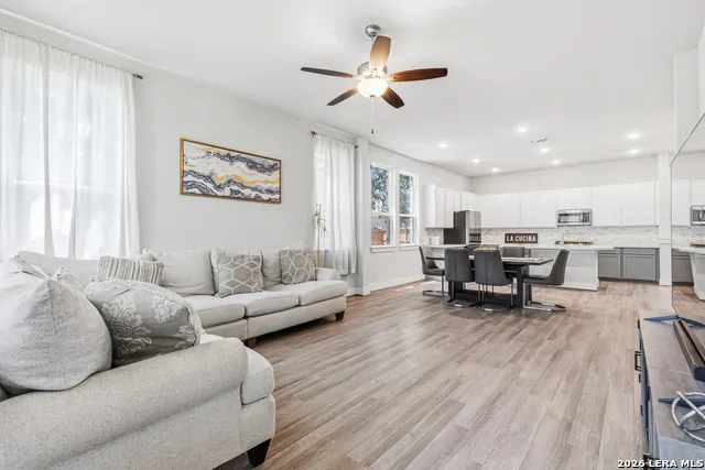 12518 YELLOWSTONE PT San Antonio, TX 78254