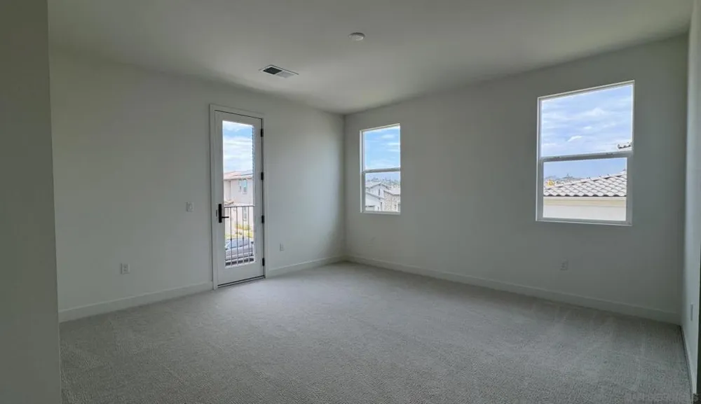 7795 La Mesa Summit Dr La Mesa, CA 91941