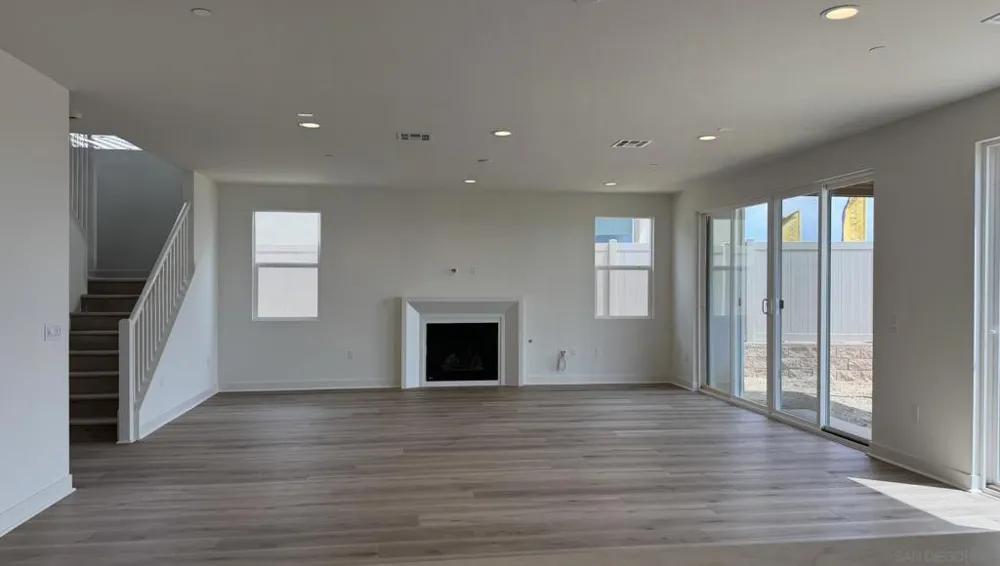 7795 La Mesa Summit Dr La Mesa, CA 91941