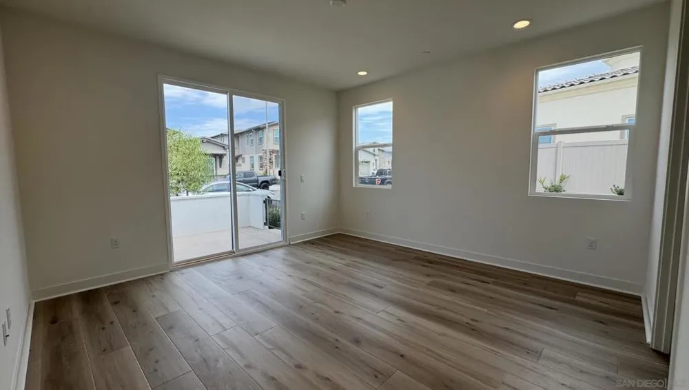 7795 La Mesa Summit Dr La Mesa, CA 91941