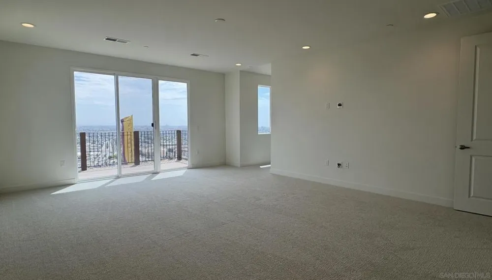 7795 La Mesa Summit Dr La Mesa, CA 91941