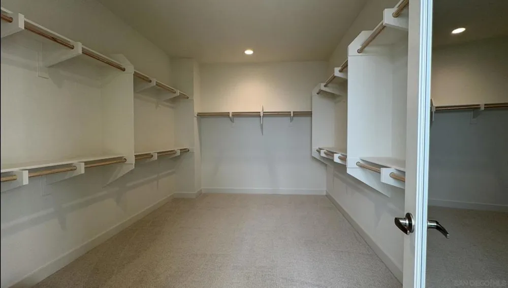7795 La Mesa Summit Dr La Mesa, CA 91941
