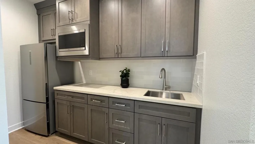 7795 La Mesa Summit Dr La Mesa, CA 91941