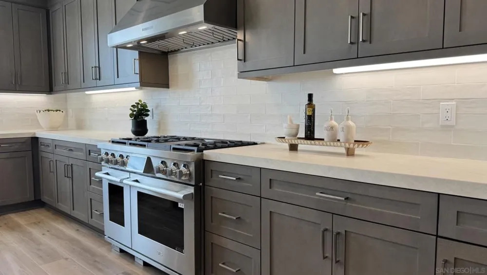 7795 La Mesa Summit Dr La Mesa, CA 91941