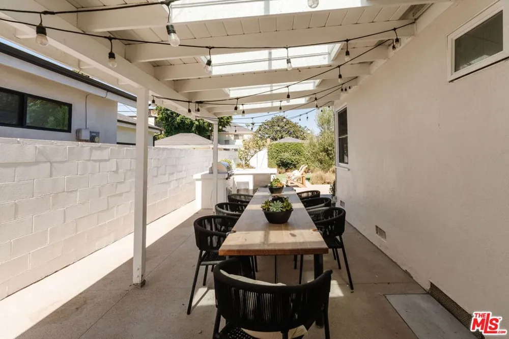 3540 Maplewood Avenue Los Angeles, CA 90066