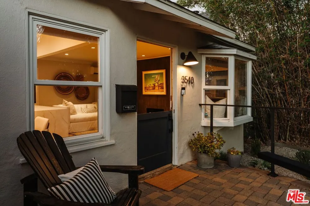 3540 Maplewood Avenue Los Angeles, CA 90066
