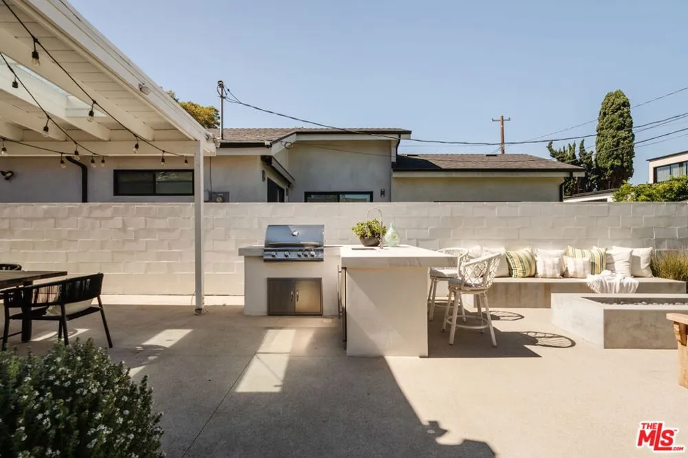3540 Maplewood Avenue Los Angeles, CA 90066
