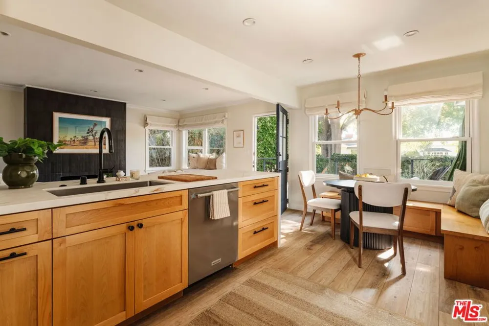 3540 Maplewood Avenue Los Angeles, CA 90066