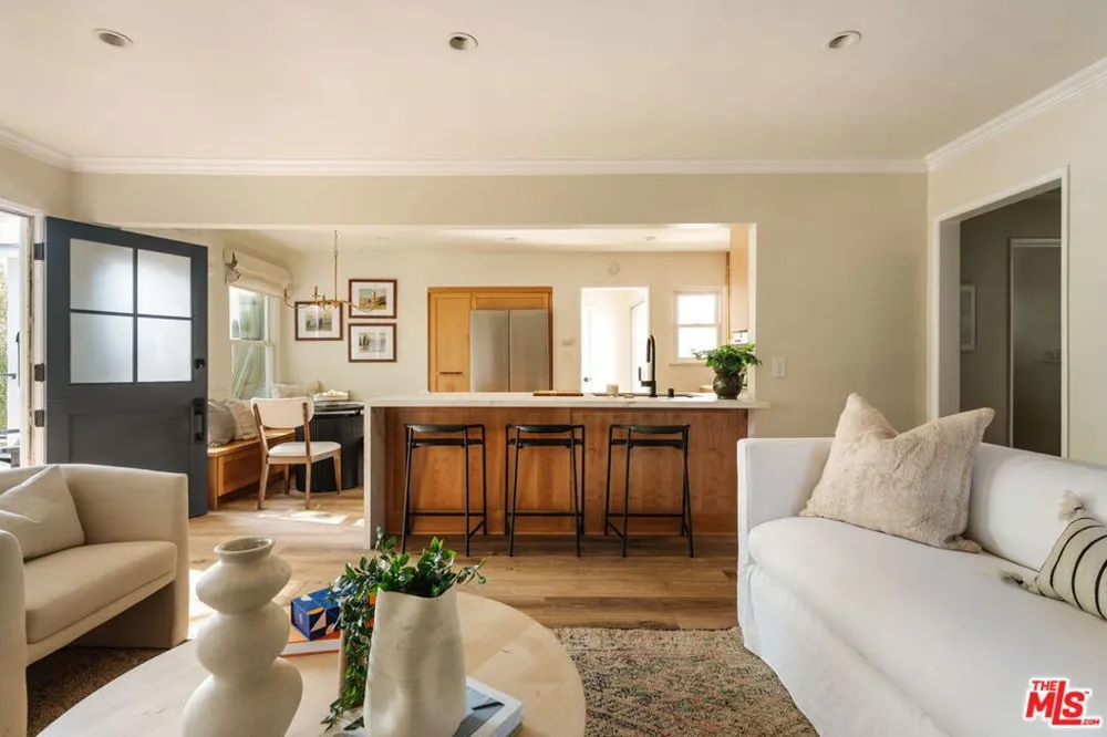 3540 Maplewood Avenue Los Angeles, CA 90066
