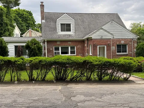 80 Roberts Lane