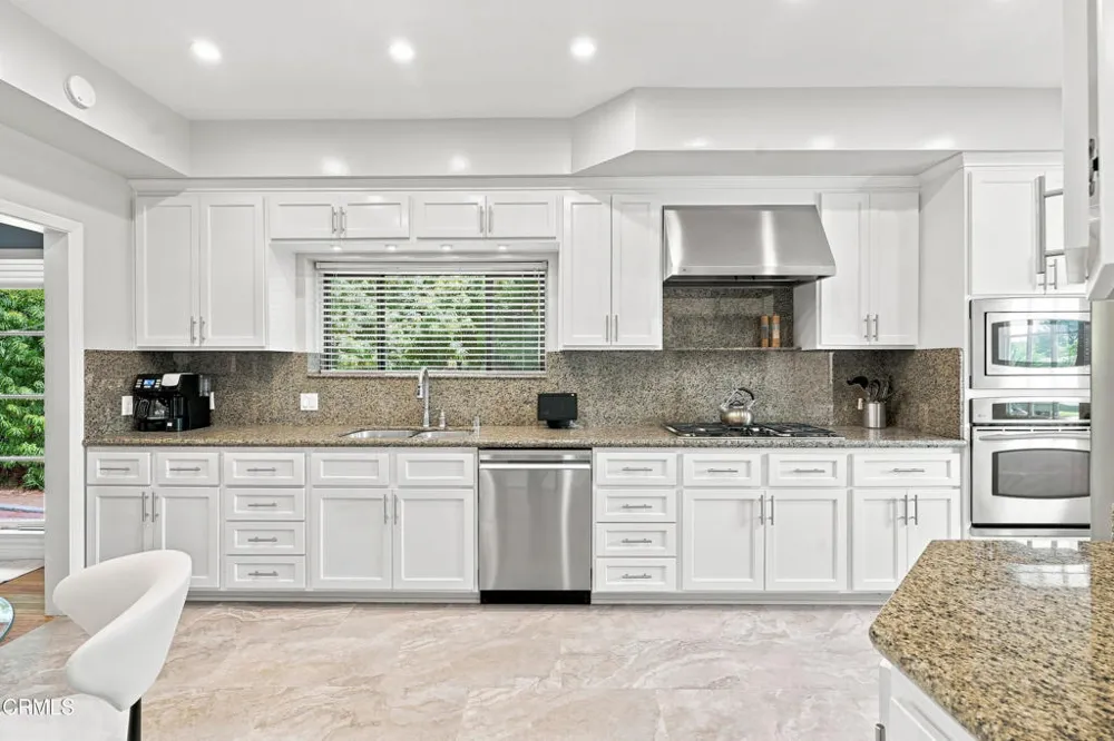 595 Elm Sierra Madre, CA 91024