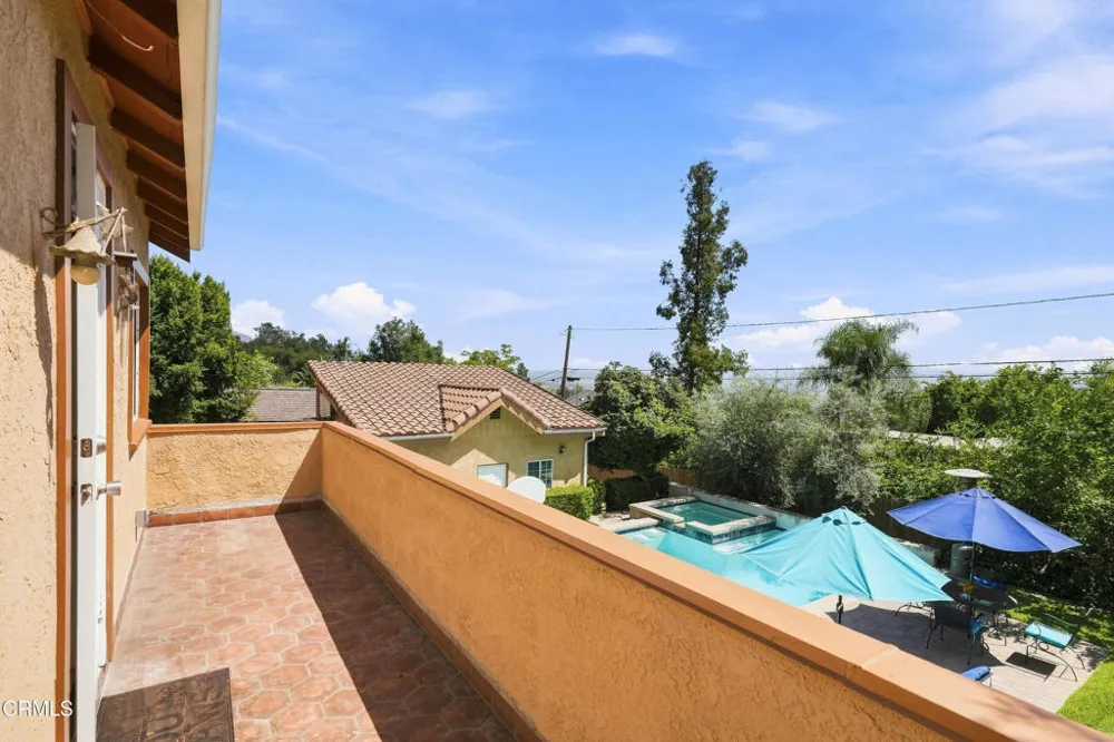 595 Elm Sierra Madre, CA 91024