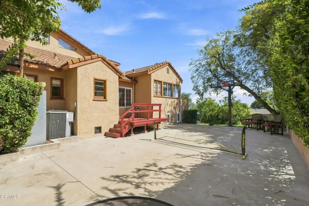 595 Elm Sierra Madre, CA 91024