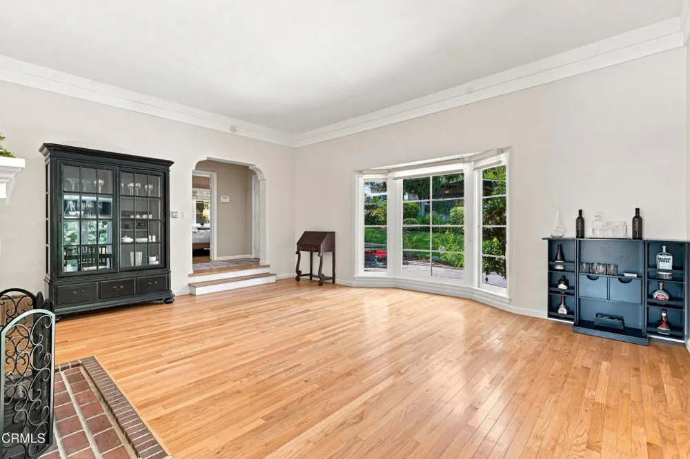 595 Elm Sierra Madre, CA 91024