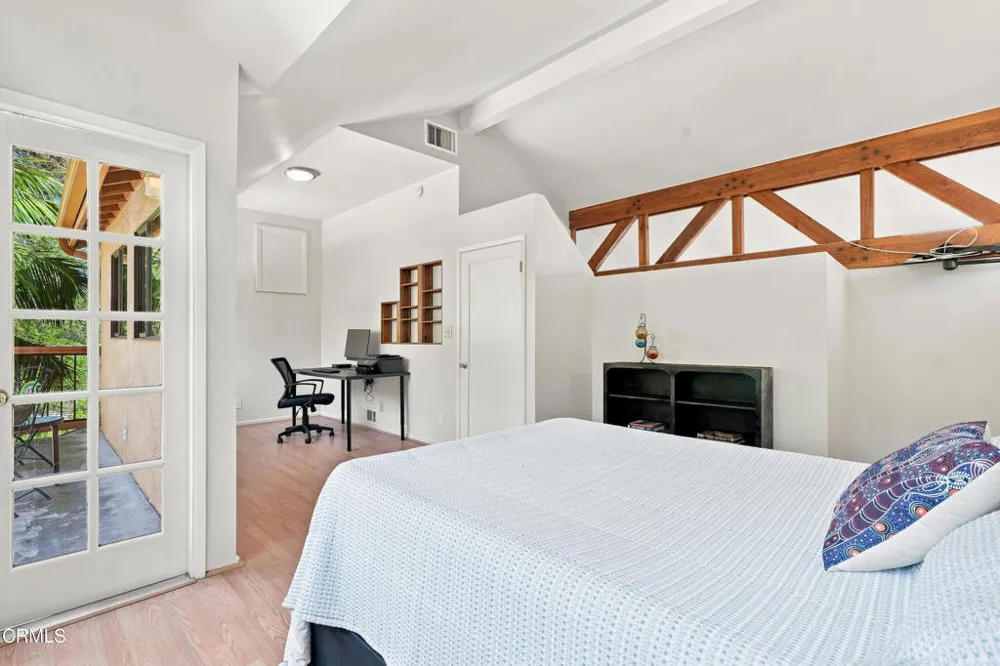 595 Elm Sierra Madre, CA 91024