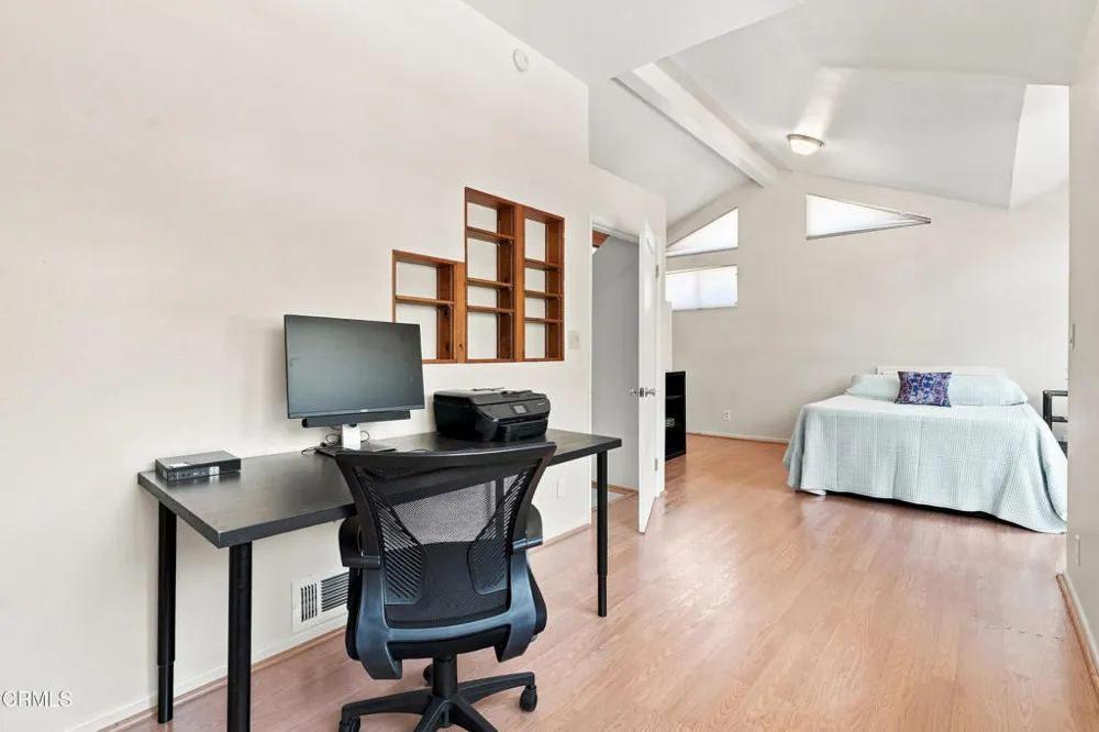 595 Elm Sierra Madre, CA 91024
