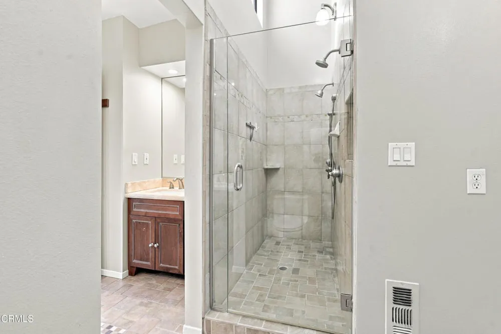 595 Elm Sierra Madre, CA 91024