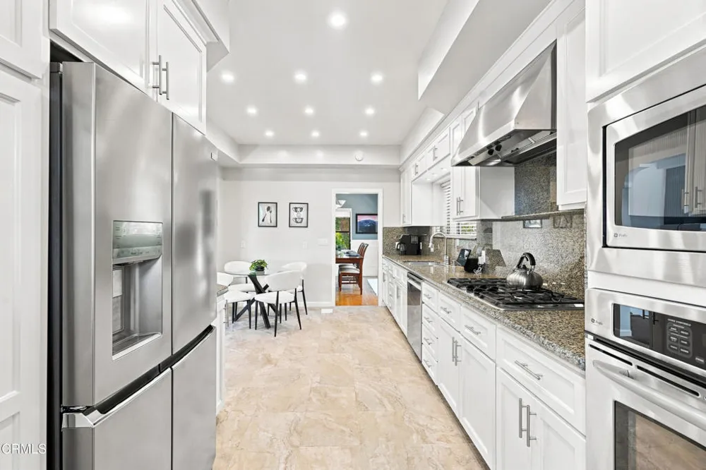 595 Elm Sierra Madre, CA 91024