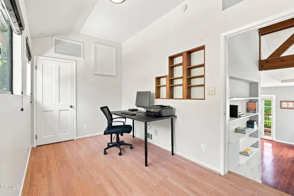 595 Elm Sierra Madre, CA 91024