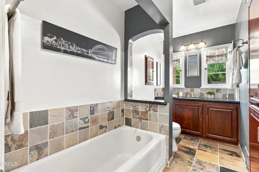 595 Elm Sierra Madre, CA 91024