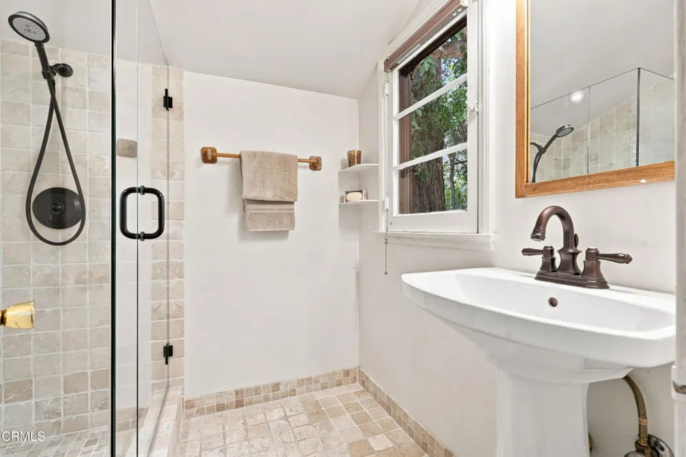 595 Elm Sierra Madre, CA 91024