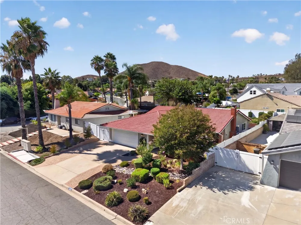 23664 Outrigger Canyon Lake, CA 92587