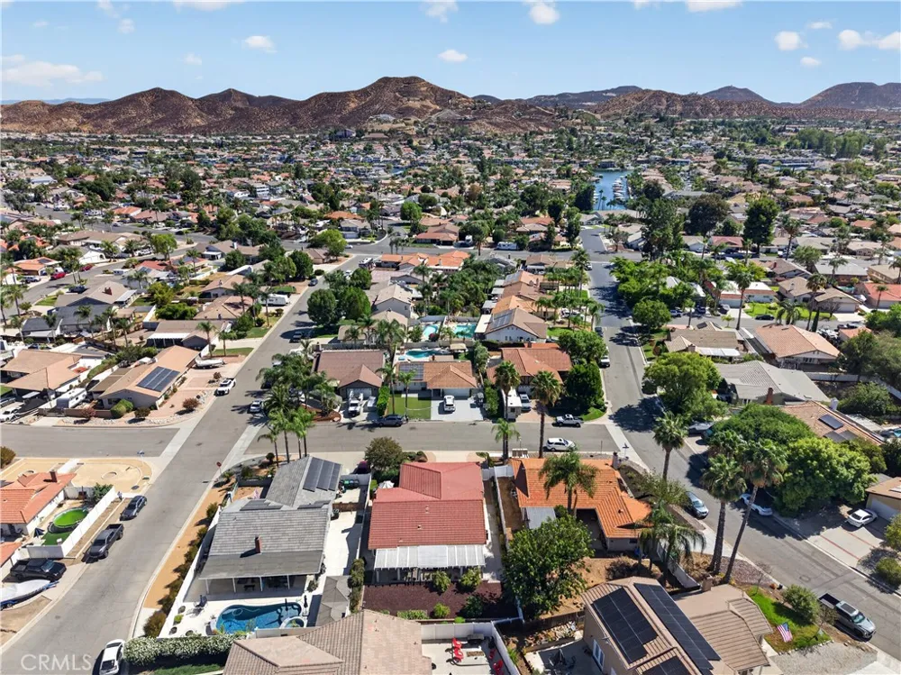 23664 Outrigger Canyon Lake, CA 92587