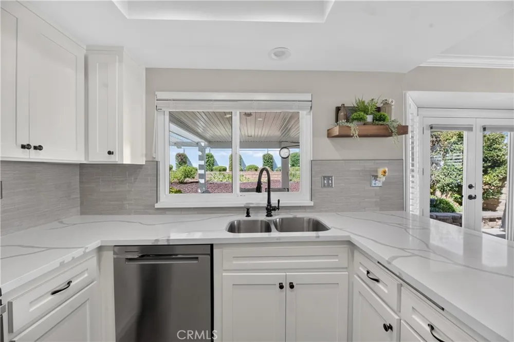 23664 Outrigger Canyon Lake, CA 92587