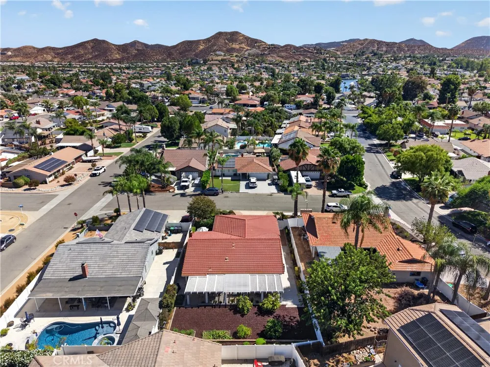 23664 Outrigger Canyon Lake, CA 92587